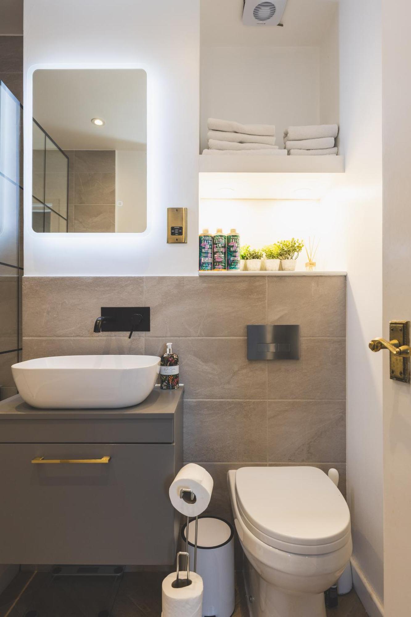 Luxurious 1-Bedroom Apartment In Kensington Лондон Екстер'єр фото